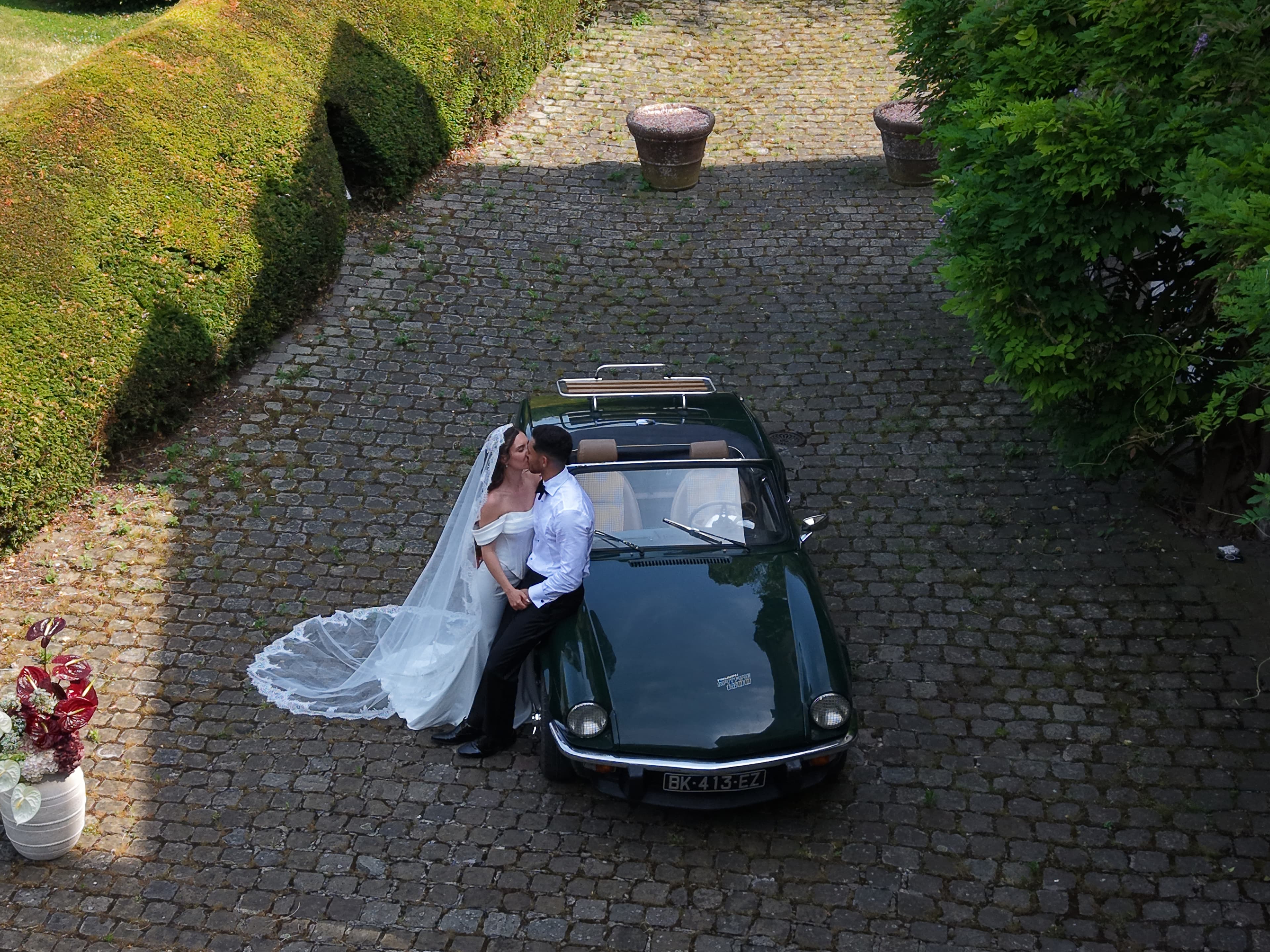 Mariages — prise de vue drone Pas-de-Calais (62) — daria voiture mariés